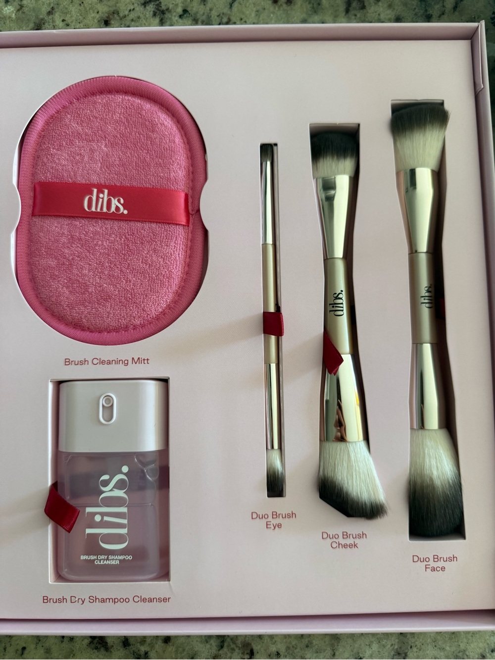 Dibs ‘come clean’ make up brush and cleaner set